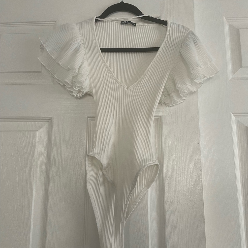 Zara White Ruffled Bodysuit